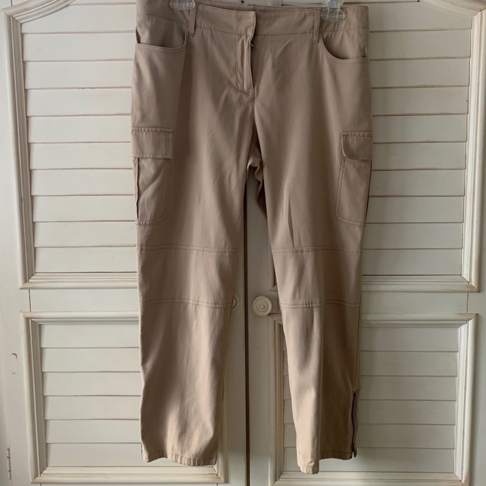 Black label by Chico’s Capri pants size 0